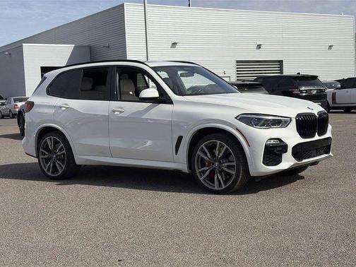 2021 BMW X5 M50i