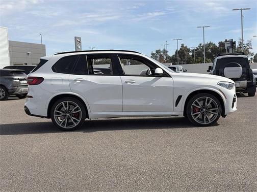 2021 BMW X5 M50i
