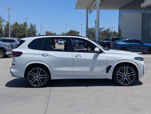 Alpine White 2026 BMW X5 sDrive40i