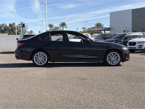 2023 BMW 330 330i