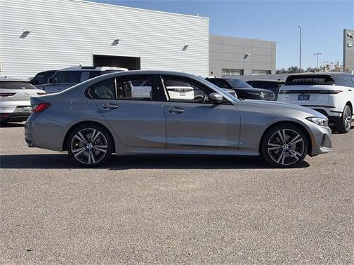 2023 BMW 330 330i