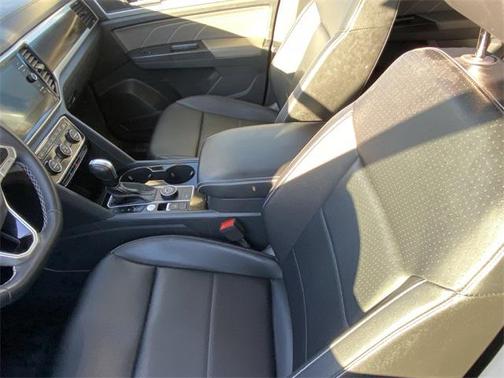 2023 Volkswagen Atlas 3.6L SE w/Technology