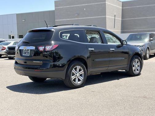 Mosaic Black Metallic 2016 Chevrolet Traverse 2LT