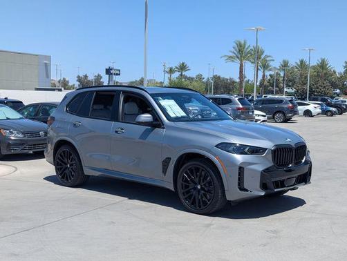 Skyscraper Grey Metallic 2026 BMW X5 xDrive40i