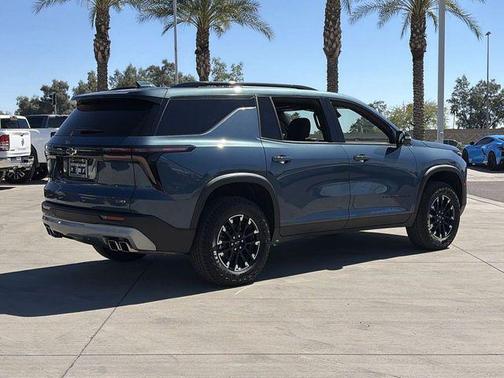 Lakeshore Blue Metallic 2024 Chevrolet Traverse AWD Z71