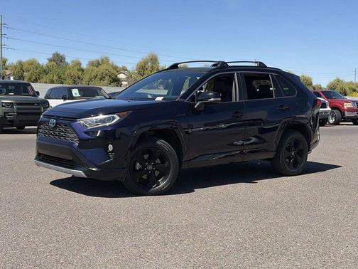 2020 Toyota RAV4 Hybrid SE