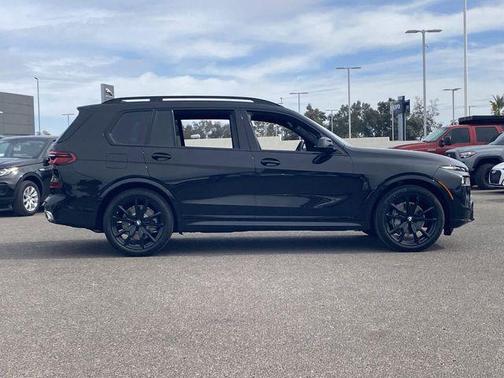 2025 BMW X7 xDrive40i