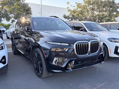 Black Sapphire Metallic 2025 BMW X7 xDrive40i