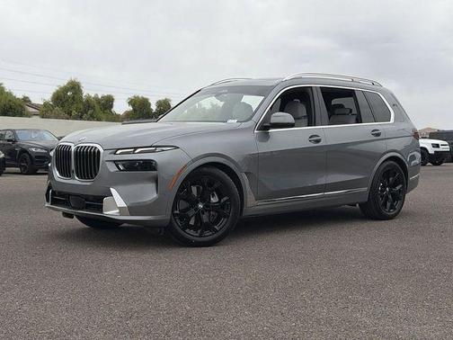 Skyscraper Grey Metallic 2024 BMW X7 xDrive40i
