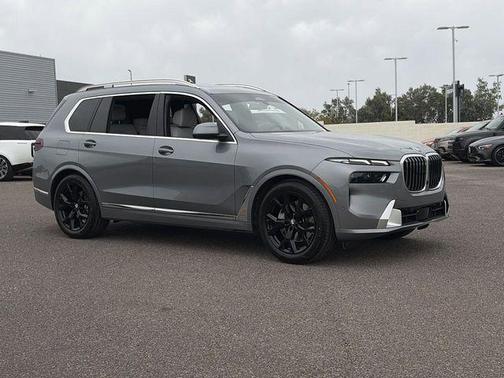 Skyscraper Grey Metallic 2024 BMW X7 xDrive40i