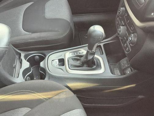 Cashmere Pearlcoat 2014 Jeep Cherokee Latitude