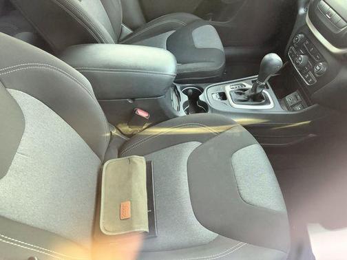 Cashmere Pearlcoat 2014 Jeep Cherokee Latitude