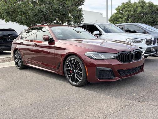 Aventurin Red Metallic 2023 BMW 530 i