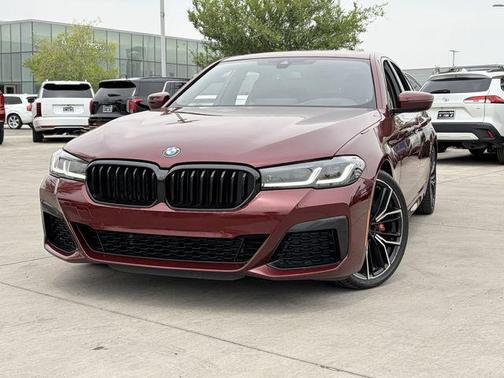 Aventurin Red Metallic 2023 BMW 530 i