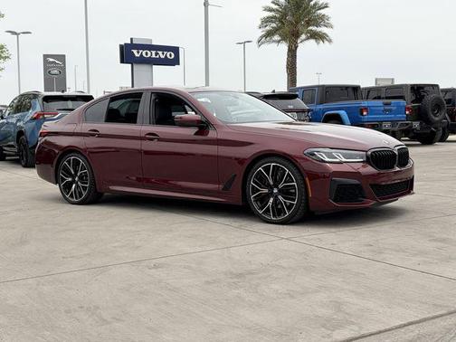 Aventurin Red Metallic 2023 BMW 530 i
