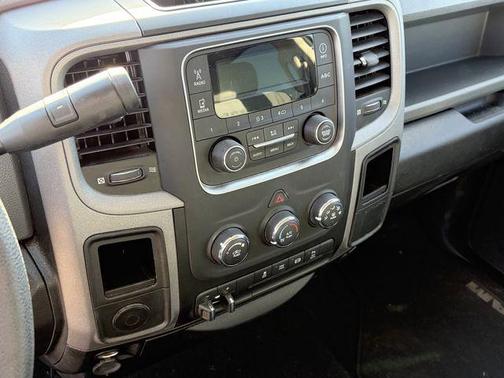 Granite Crystal Metallic Clearcoat 2018 RAM 3500 Tradesman Crew Cab 4x2 8' Box