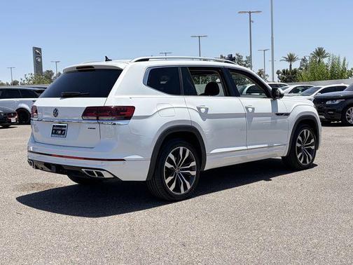 Oryx White Pearl 2022 Volkswagen Atlas 3.6L SEL Premium