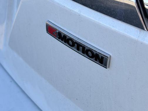 Oryx White Pearl 2022 Volkswagen Atlas 3.6L SEL Premium