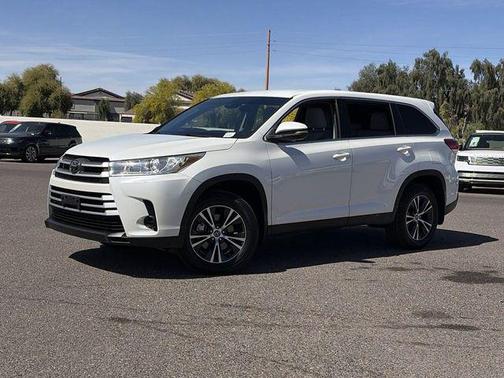 2019 Toyota Highlander LE