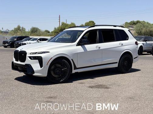 Mineral White Metallic 2024 BMW X7 M60i