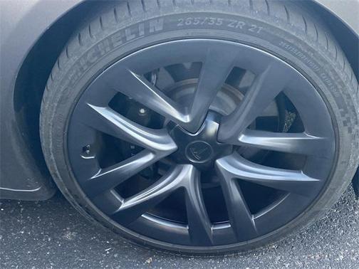 2021 Tesla Model S Plaid