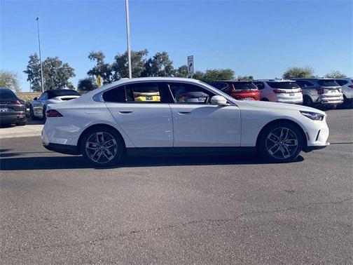 2025 BMW i5 eDrive40