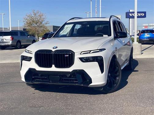 2026 BMW X7 M60i