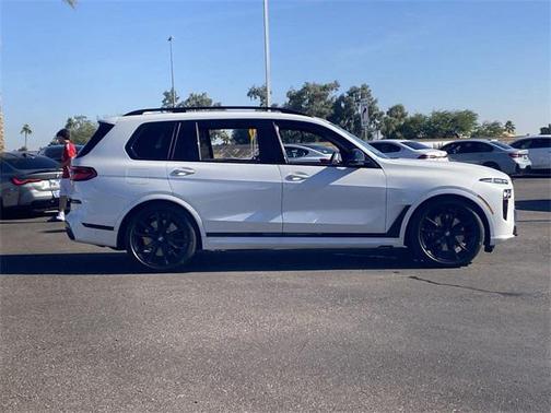 2026 BMW X7 M60i