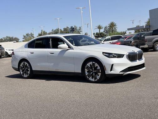 Mineral White Metallic 2025 BMW 530 530i