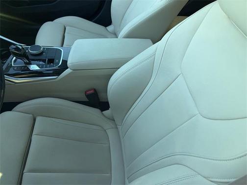 2021 BMW 330 330i Sedan