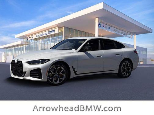 Mineral White Metallic 2022 BMW M440 i xDrive