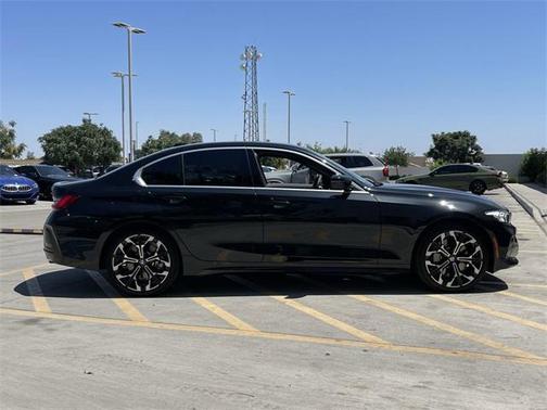 2025 BMW 330 i