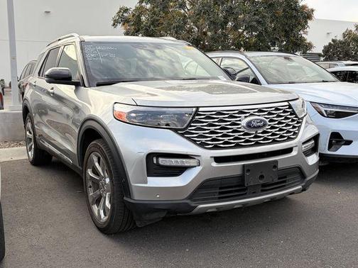 ICONIC SILVER METALLIC 2020 Ford Explorer Platinum