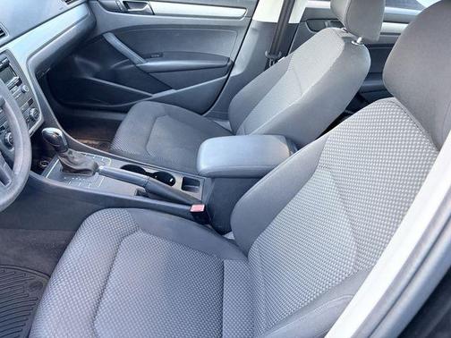 2012 Volkswagen Passat 2.5 S