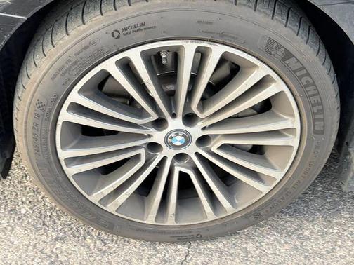 2019 BMW 530e iPerformance