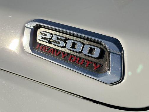 2024 RAM 2500 Laramie Crew Cab 4x4 6'4' Box