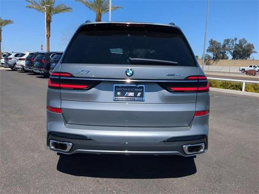 2025 BMW X7 xDrive40i