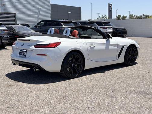Mineral White Metallic 2022 BMW Z4 sDrive30i