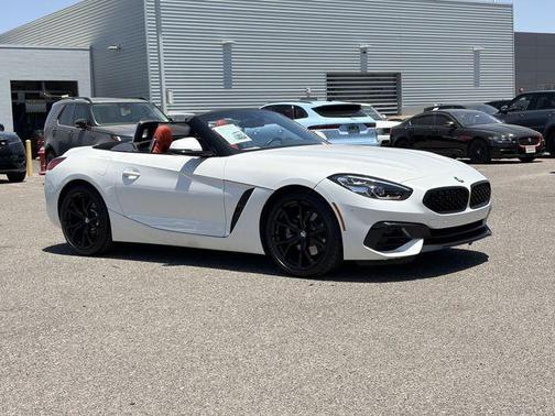 Mineral White Metallic 2022 BMW Z4 sDrive30i