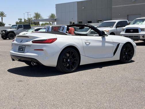 Mineral White Metallic 2022 BMW Z4 sDrive30i