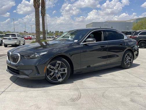 Dark Graphite Metallic 2026 BMW i5 eDrive40