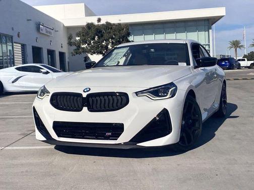 2026 BMW M240 i xDrive