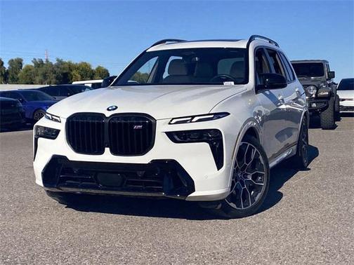 2025 BMW X7 M60i