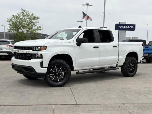 Summit White 2021 Chevrolet Silverado 1500 Custom