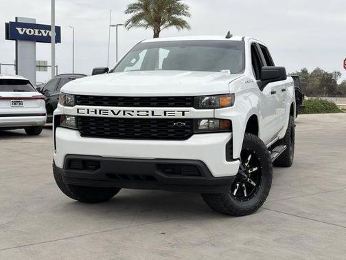 Summit White 2021 Chevrolet Silverado 1500 Custom