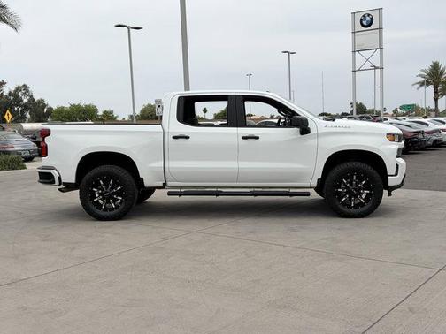 Summit White 2021 Chevrolet Silverado 1500 Custom