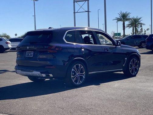 Tanzanite Blue II Metallic 2026 BMW X5 PHEV xDrive50e