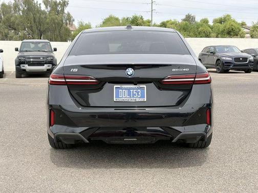 Black Sapphire Metallic 2025 BMW i5 eDrive40