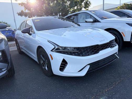Glacial White Pearl 2022 Kia K5 LXS