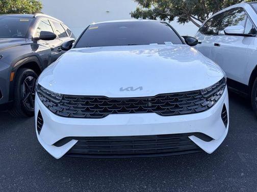 Glacial White Pearl 2022 Kia K5 LXS